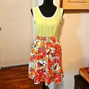Retrolicious floral print skirt